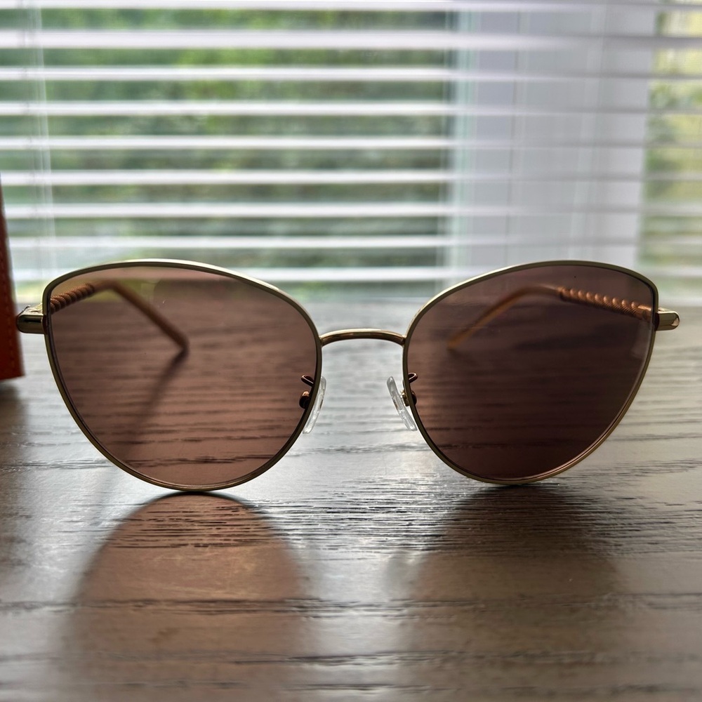 Tory Burch Brown Sunglasses with Double Bridge Design - Picture 2 of 9